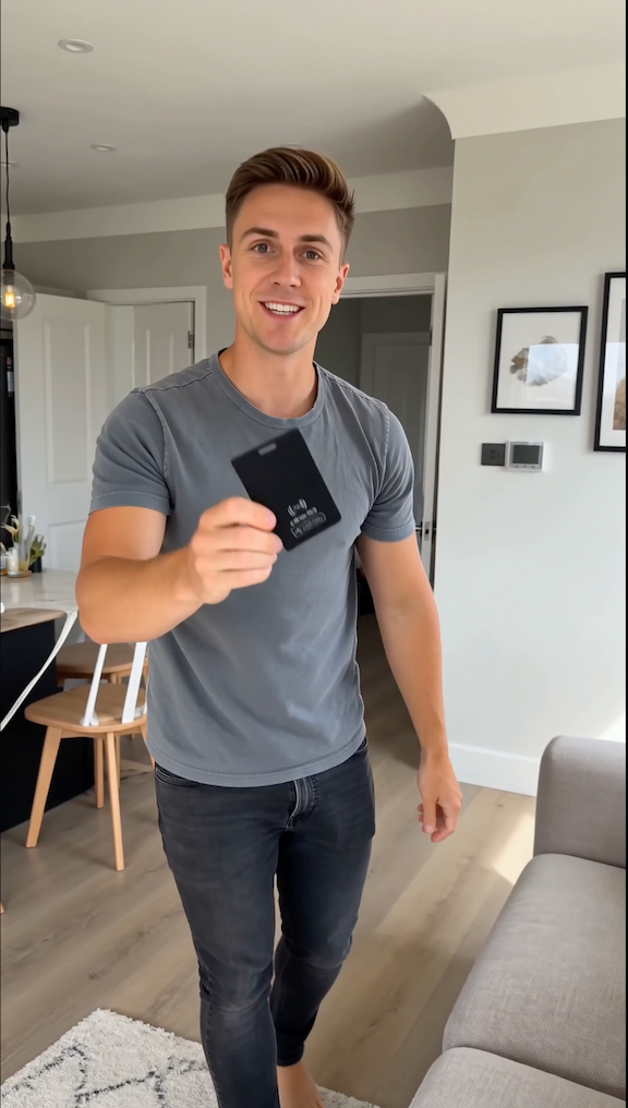 Customer using the Find My app to locate and ring the card